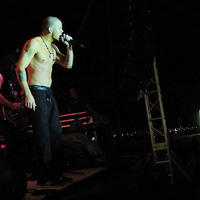 Calle 13 - Calle 13 perform at the American Airlines Arena | Picture 104246